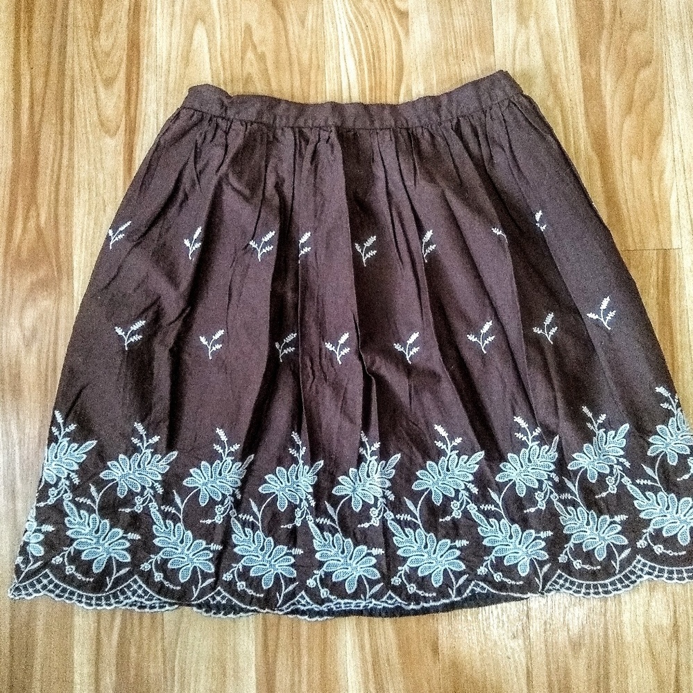 Isaac Mizrahi embroidered skirt